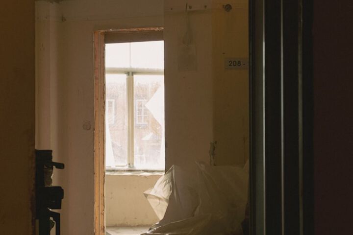 Room 8 of 17