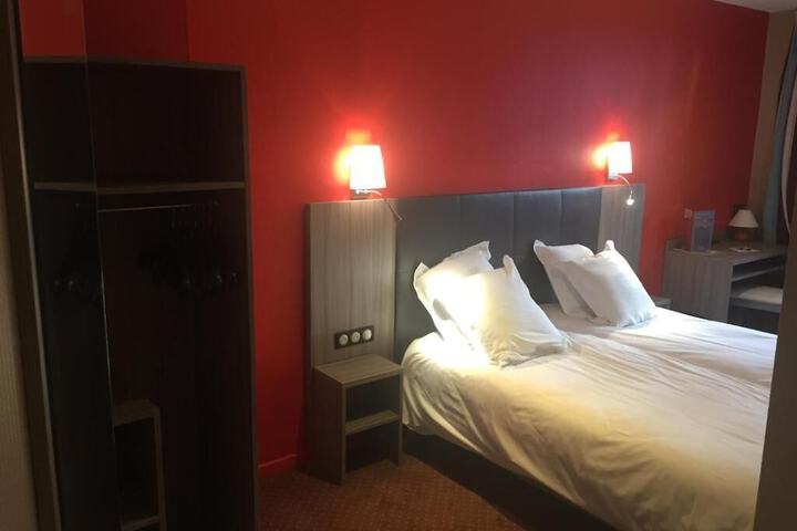 Room 3 of 29