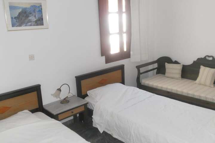 Room 9 of 79