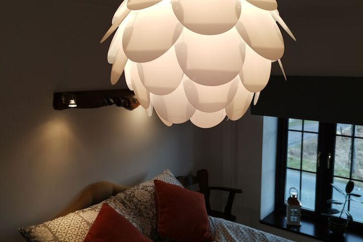 Room 3 of 8