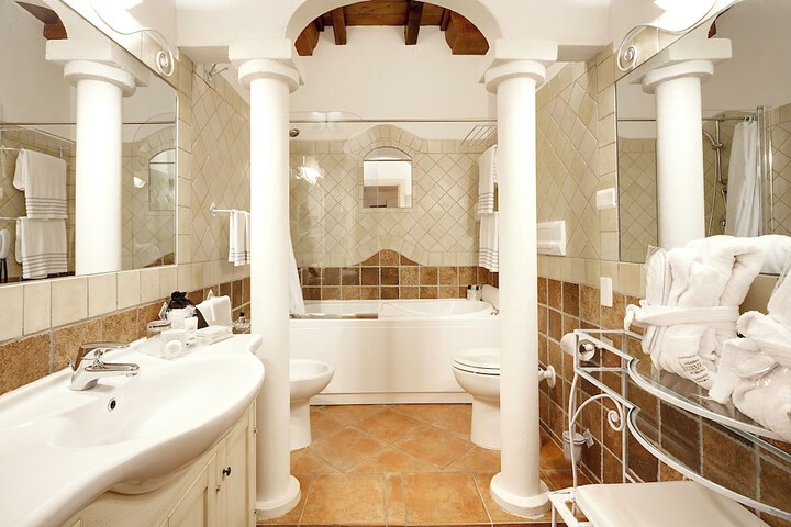 Clean Restrooms