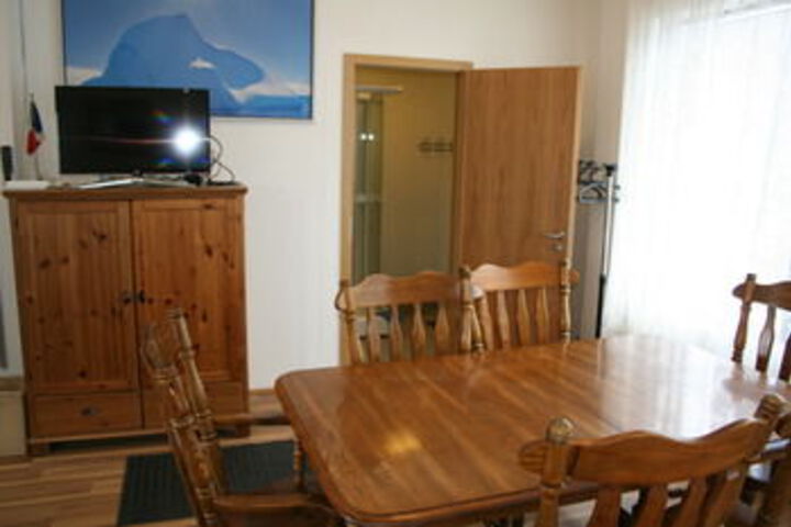 Room 92 of 118