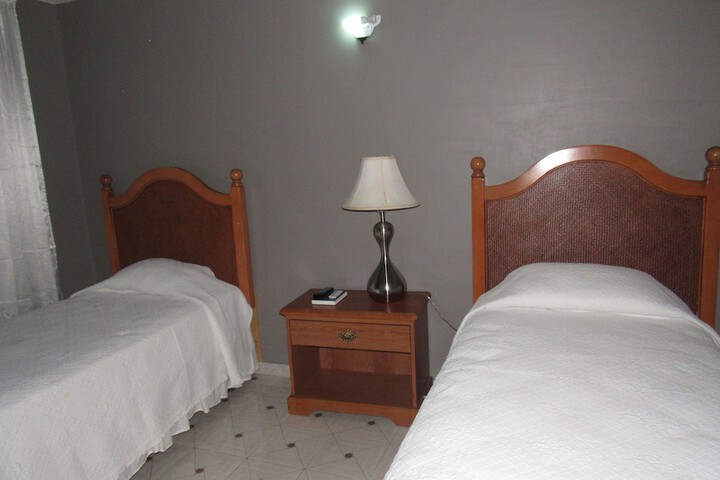 Room 9 of 31