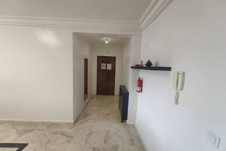 Room 202 of 404