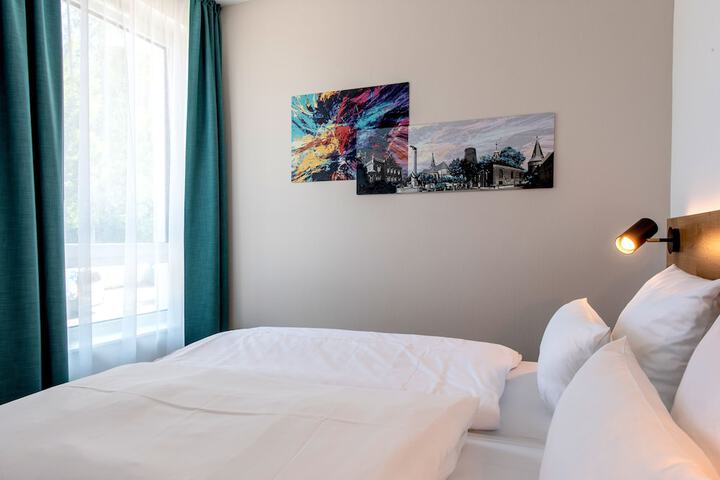 Room 5 of 19