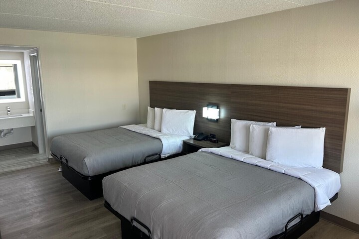 Room 2 of 24