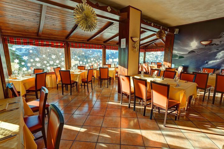 Dining Photos