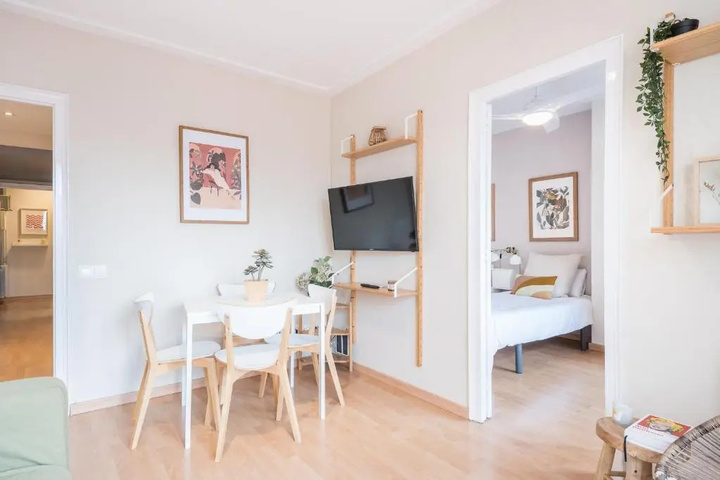 Room 2 of 11