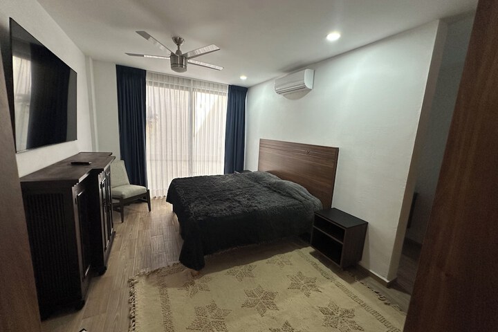 Room 10 of 60
