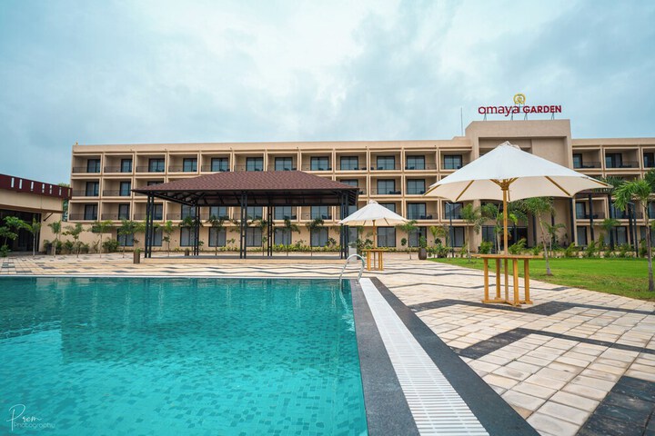 Hotel Exterior 8 of 9