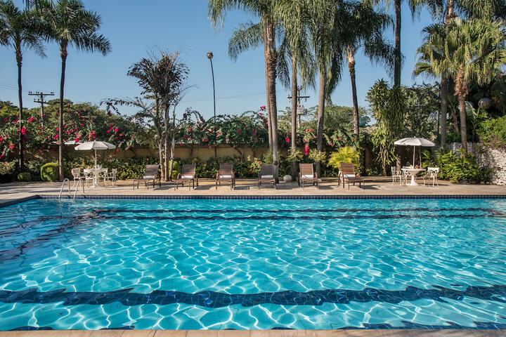 Hotel Pool