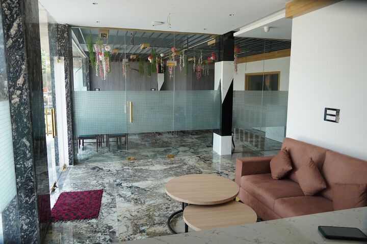 Room 8 of 13