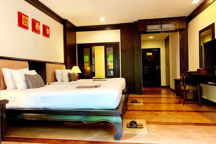 Room 12 of 140