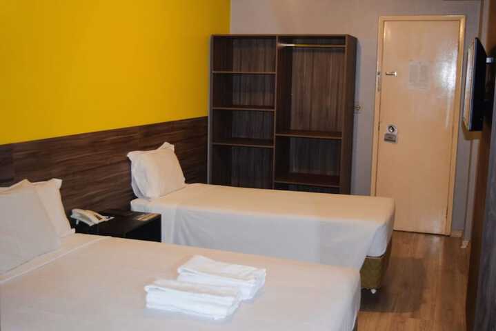 Room 12 of 39
