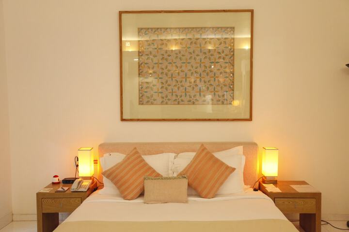 Room 4 of 49