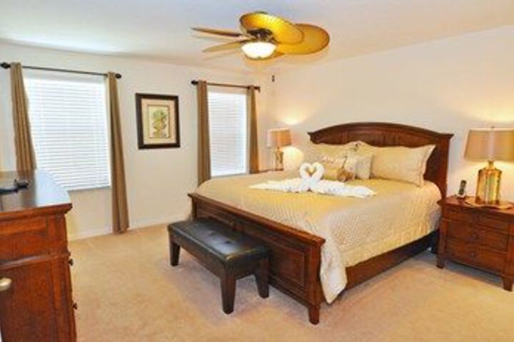 Room 7 of 25