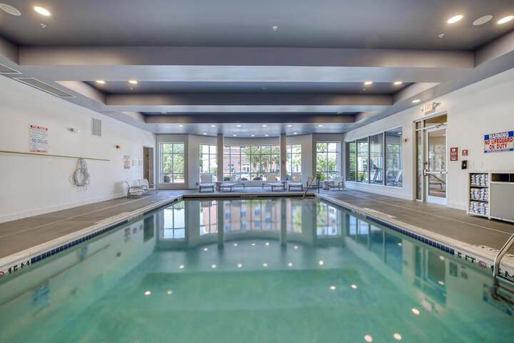 Pool Hotel