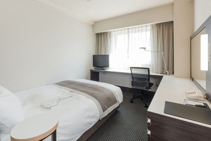 Room 6 of 20