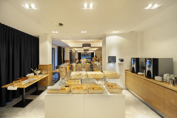 Breakfast/Coffee Service 53 of 75