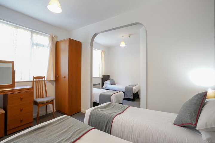 Room 25 of 111