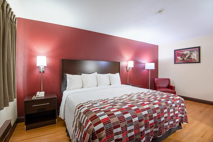 Room 10 of 29