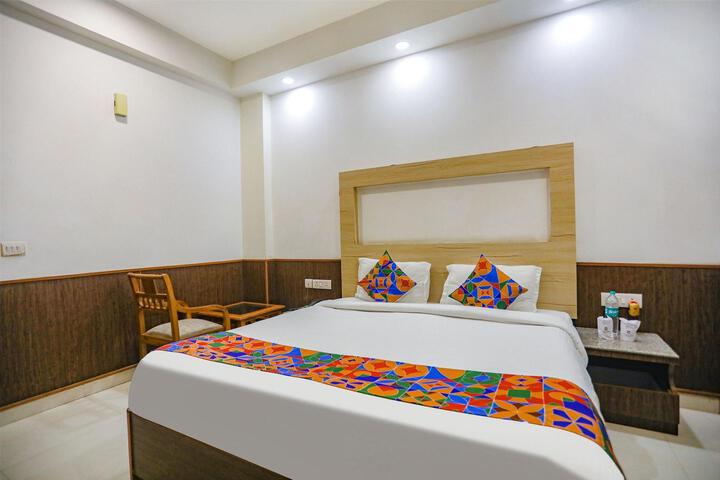 Room 4 of 39
