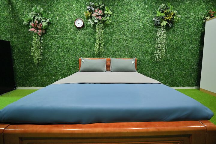 Room 37 of 56