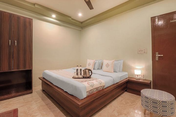Room 14 of 38