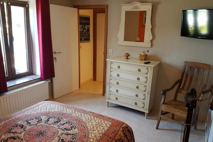 Room 3 of 18