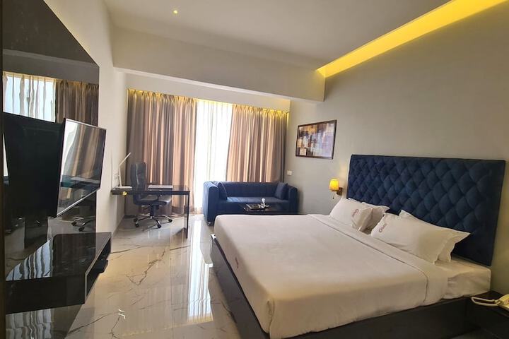 Room 10 of 37