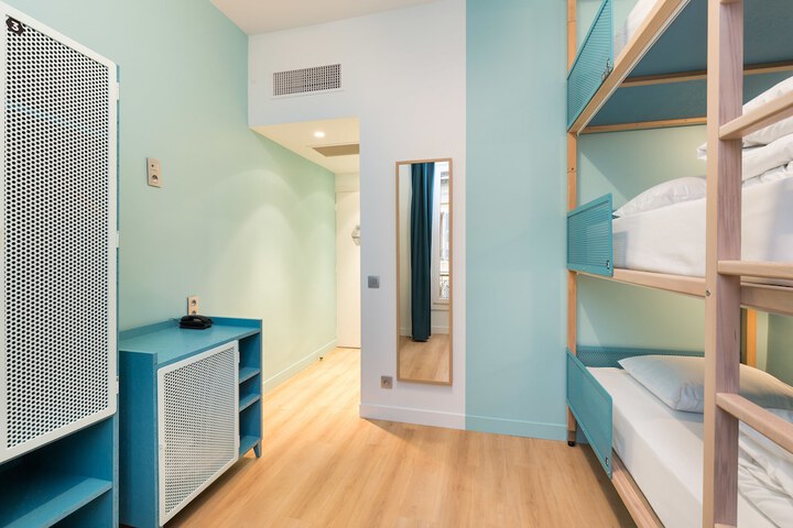 Room 13 of 62
