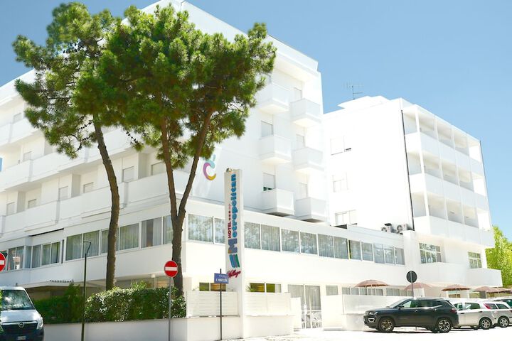 Color Metropolitan Family Hotel in Cesenatico