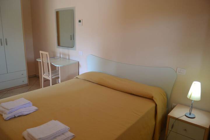 Room 2 of 52