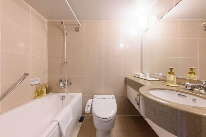 Clean Restrooms