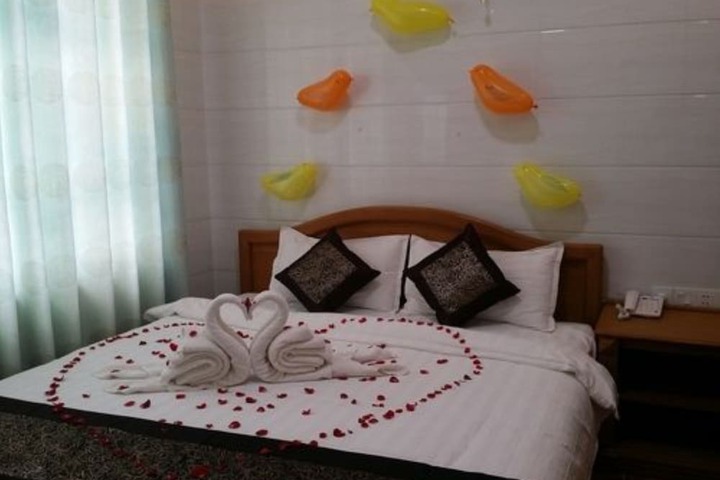 Room 7 of 18