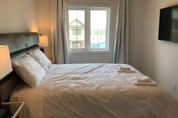 Room 3 of 23