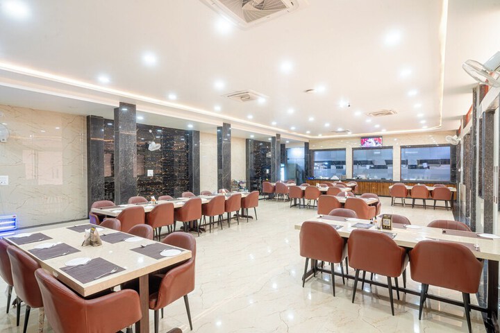 Dining 48 of 73
