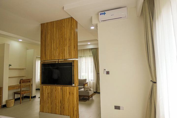 Room 6 of 35