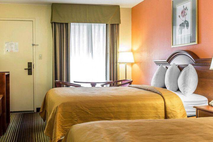 Double Bed (1 of 11)