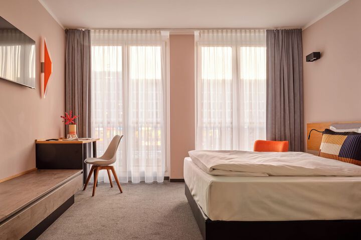 Room 14 of 73