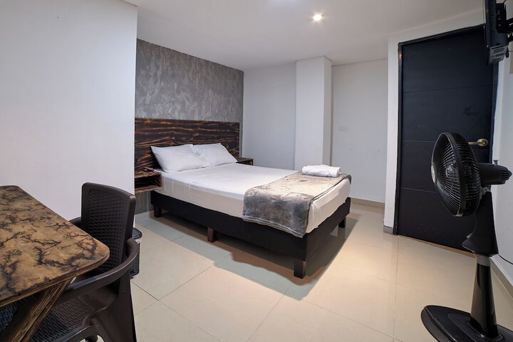 Room 21 of 40