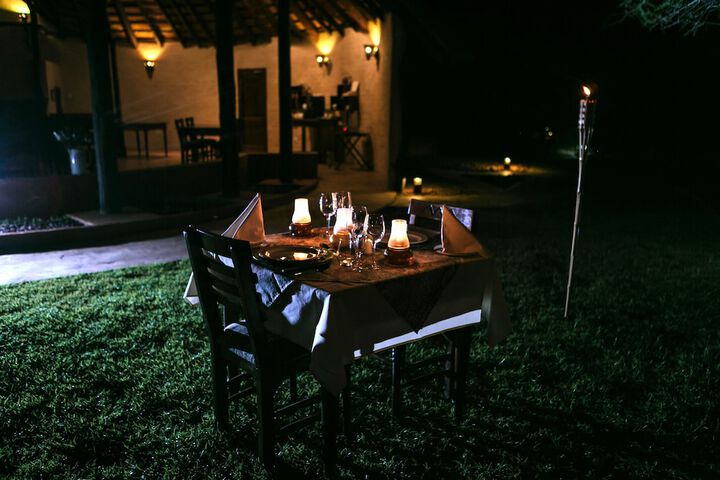 Dining 24 of 34