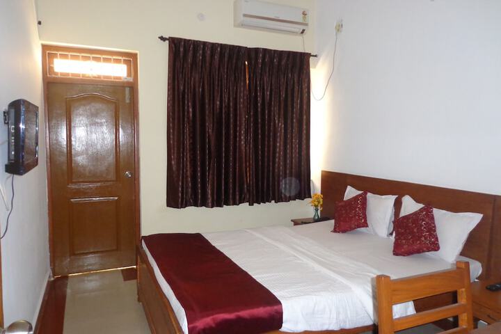 Room 4 of 48