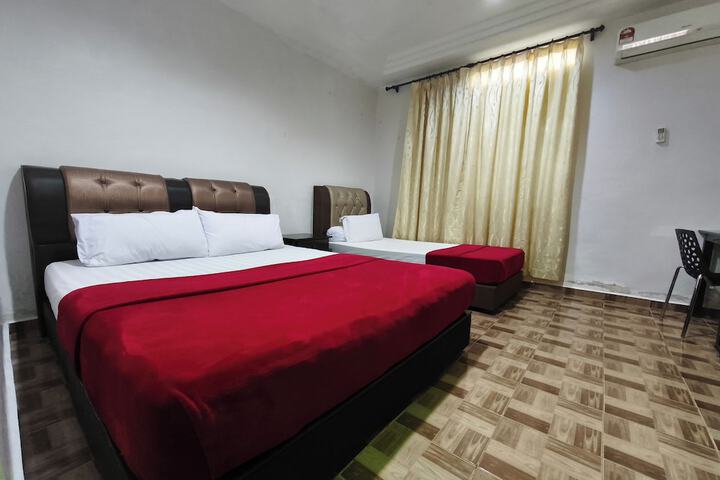 Room 18 of 37