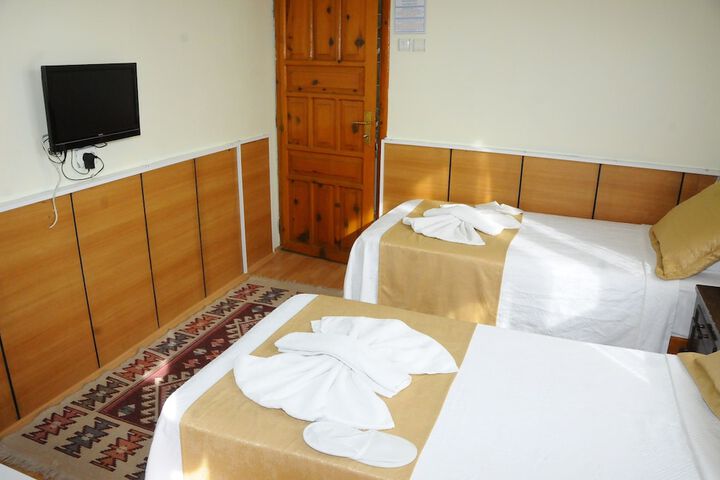 Room 13 of 66