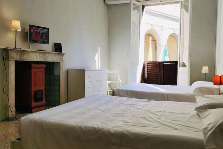Room 7 of 23