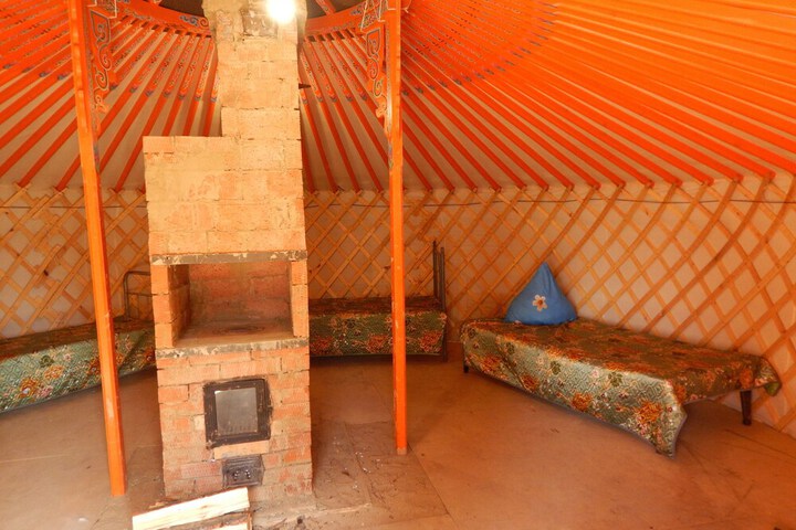 Room 4 of 25