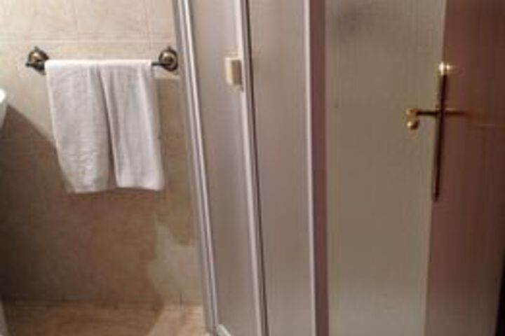 Room 8 of 24