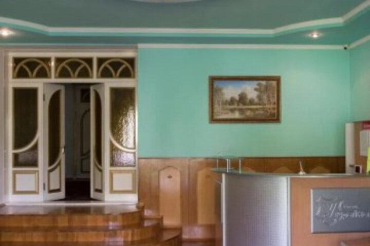 Ukraina Lux Hotel