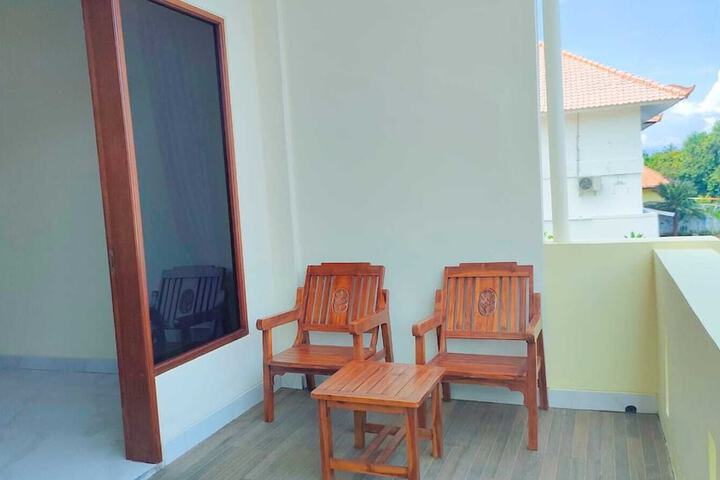 Room 6 of 25